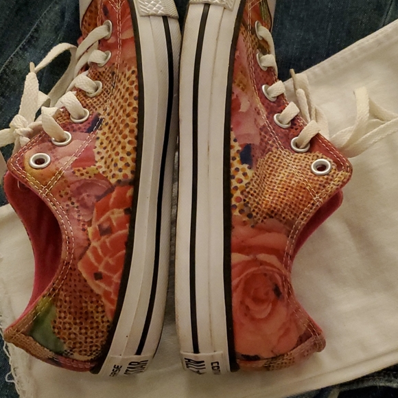 LATTICE & ROSES CONVERSE TENNIS SHOES - Picture 9 of 10